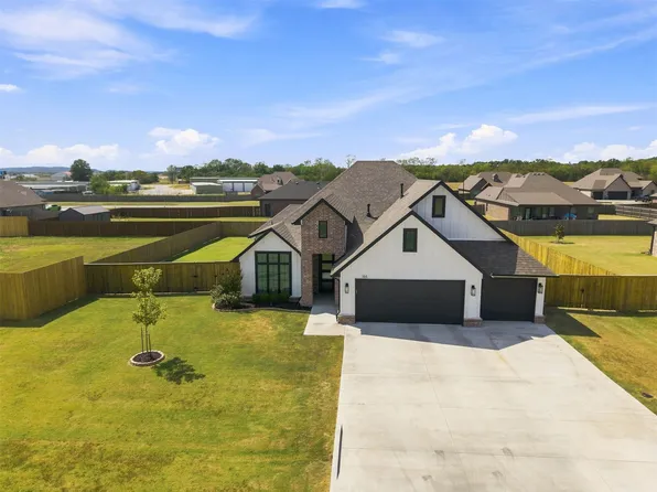 166 N Phillips St, Skiatook, OK 74070
