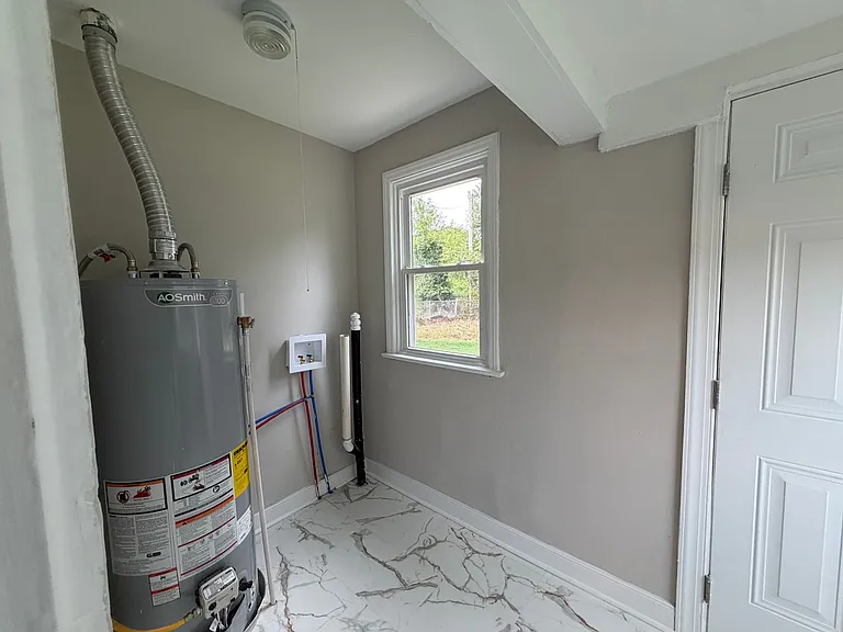 3912 Pinalto Dr — Photo 6