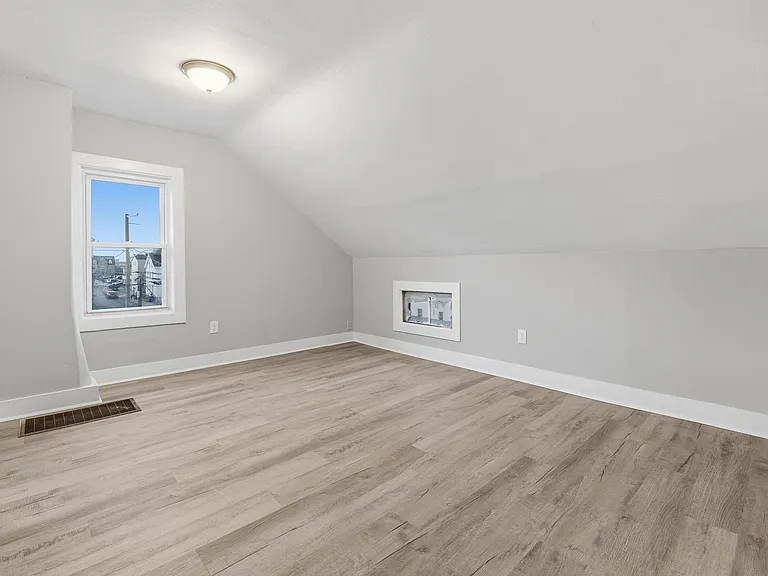255 Rodman St #4 — Photo 10