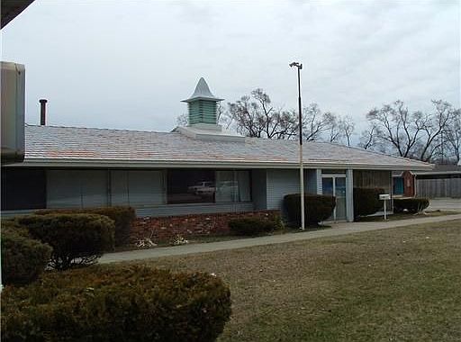2nd image of 2840 E Main St