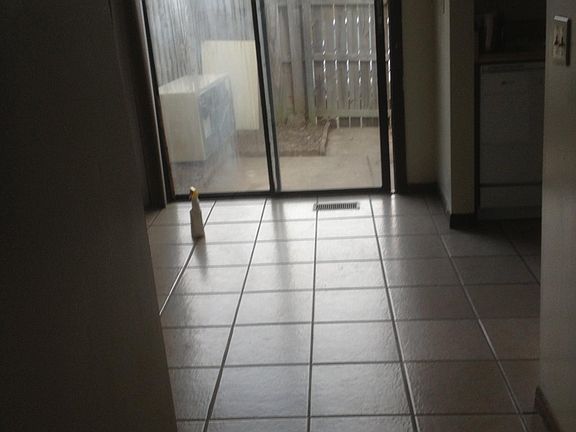4th image of 7684 Scofield Ct