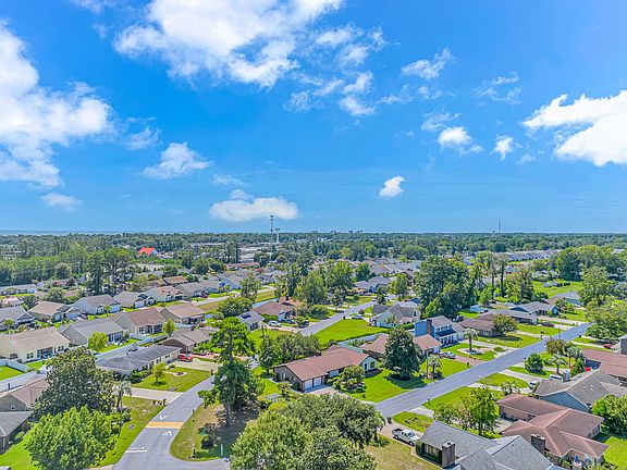 3rd image of 1124 Plantation Dr.