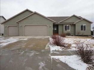4934 Chalkstone Dr, Rapid City, SD 57701