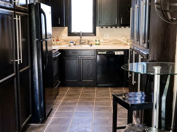 2061 NW Hickory Ln, Ankeny, IA 50023