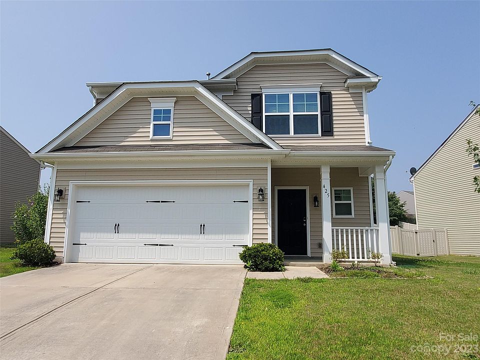 1st image of 425 Augustus Ln