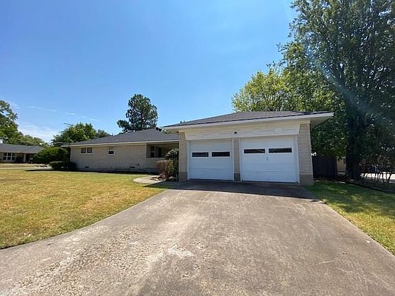 4th image of 313 Sherry Ln