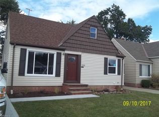 1216 Parkleigh Dr, Parma, OH 44134