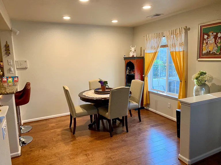 3210 Silverland Dr — Photo 8