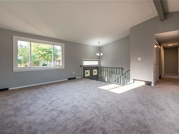 3rd image of 22320 Sandalwood Rd