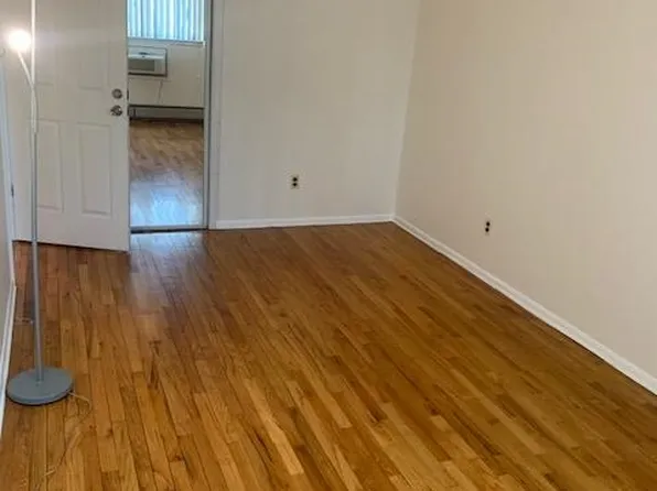 419 3rd Street image 8 of 19