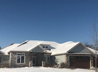 9450 Ashbury Ln, Pleasant Prairie, WI 53158