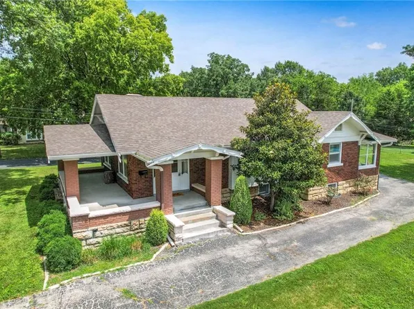 6111 Woodson Rd, Raytown, MO 64133