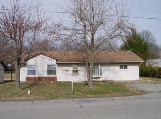 604 S Jackson St, Carterville, IL 62918