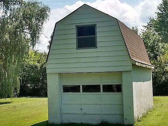 Barn - storage or livestock