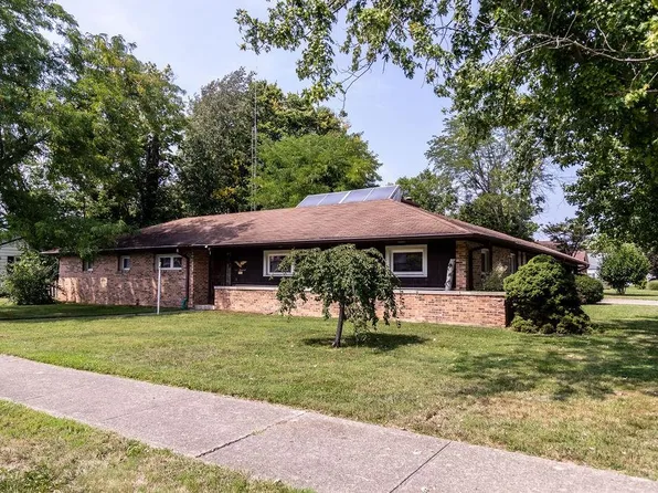 400 W 27th St, Connersville, IN 47331
