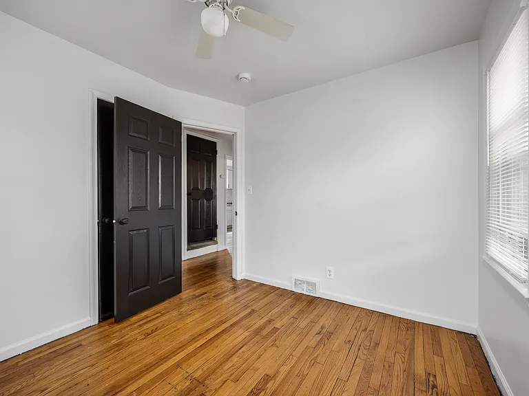 15344 Stout St — Photo 13