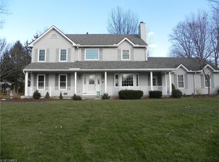 826 Quail Hollow Cir, Avon Lake, OH 44012