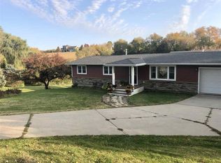 301 Hillcrest Dr, Decorah, IA 52101