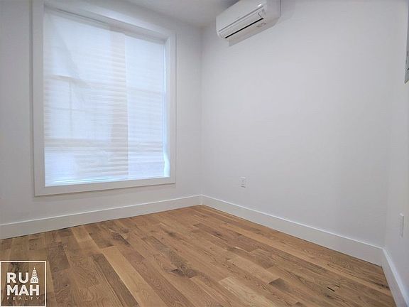 3rd image of 225 Howard Ave #F1
