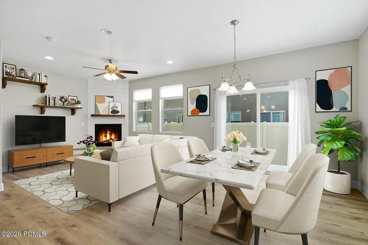 3 bed, 2.5 bath, 1700 sqft, $2,600 — Photo 3