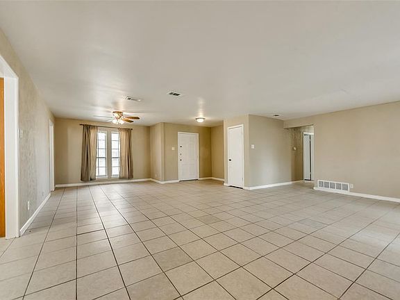 4th image of 108 Point Royal Dr