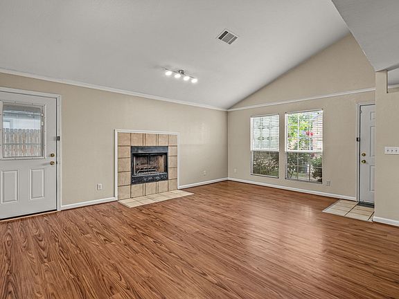 4th image of 3436 Bellville Dr