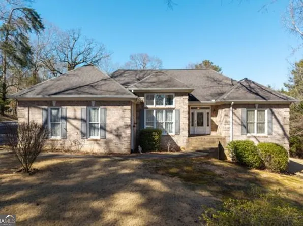 536 Peachtree Rd, Hoschton, GA 30548