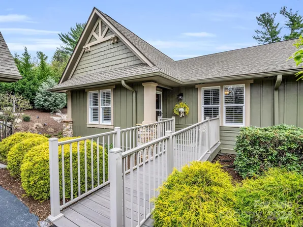 500 Fox Den Ct #401, Hendersonville, NC 28792