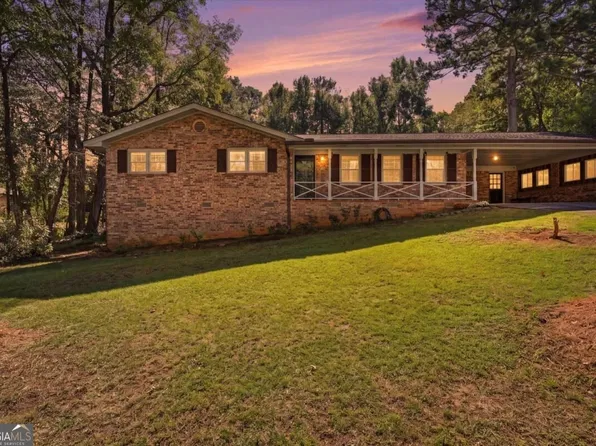 4824 Rosewood Dr SW, Lilburn, GA 30047