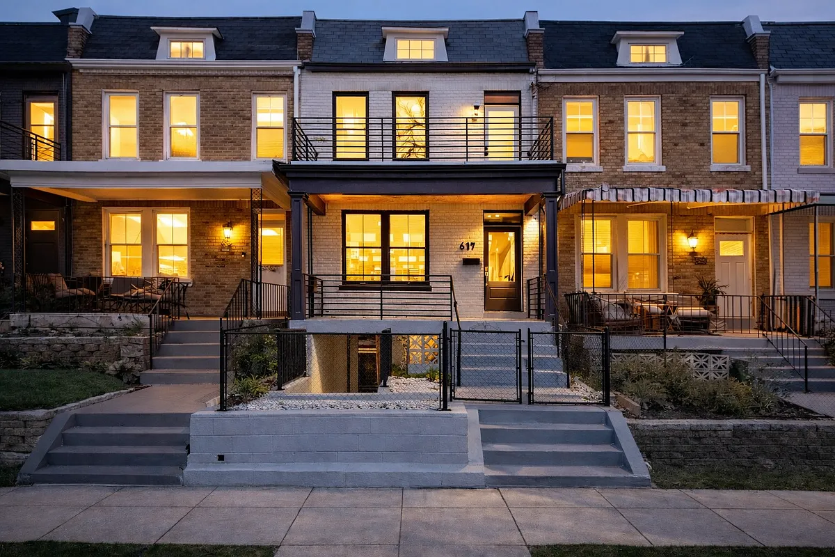 Building Photo - 617 Longfellow St NW