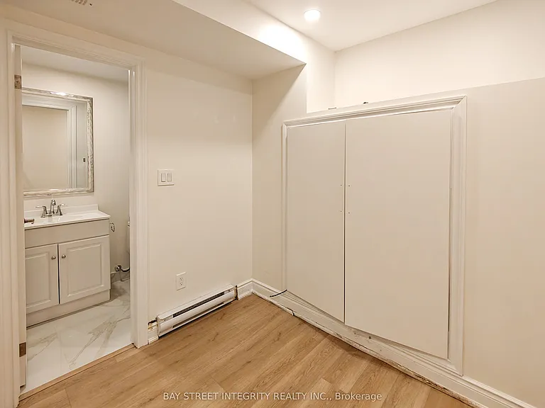 598 Crawford St #LOWER — Photo 5
