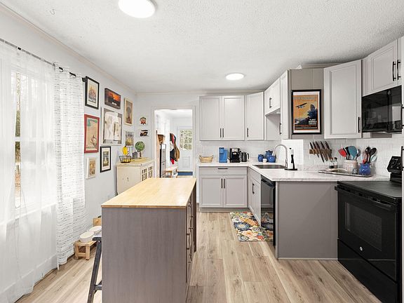 5th image of 116 Underhill Rd