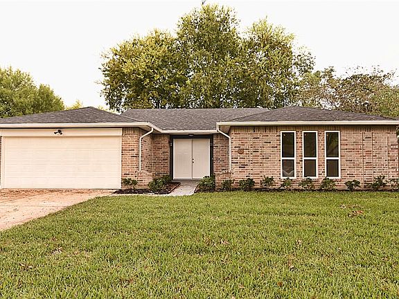 2nd image of 2314 Green Kolbe Ln