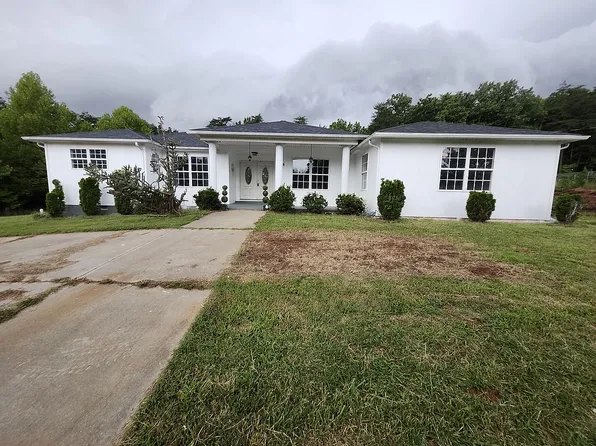 1995 Carver Rd, Martinsville, VA 24112