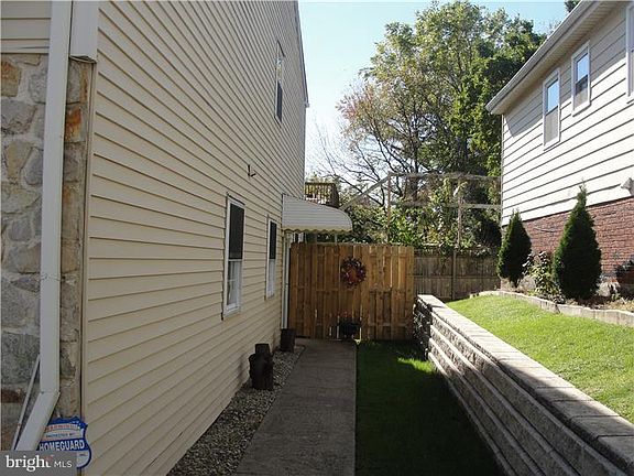 4th image of 1512 Solly Ave