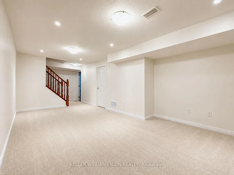 170 Laramie Cres — Photo 25