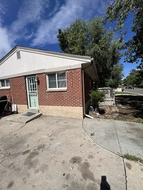 5 bed, 1706 sqft, $2,600 — Photo 2