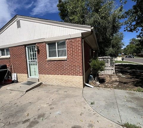 2nd image of 489 S Wolff St