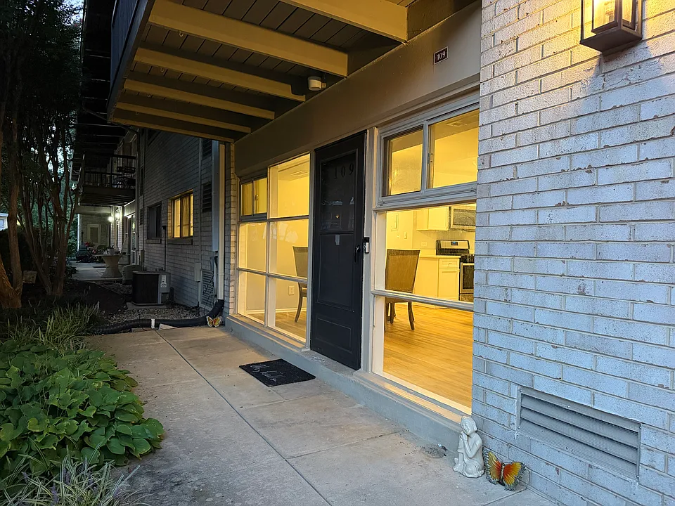 4953 Americana Dr #109