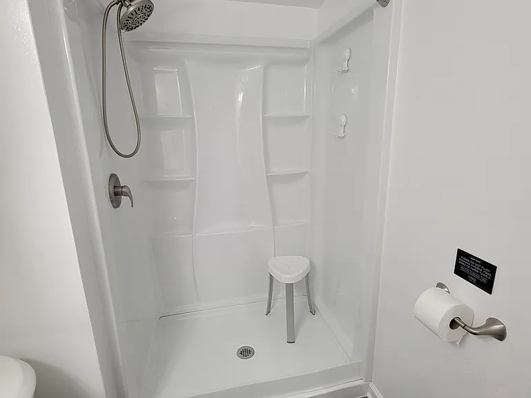 1005 Silver Creek Dr — Photo 18
