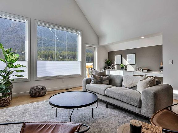 4th image of 62-209 Stewart Creek Rise #62