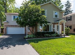 615 E Davis St, Arlington Heights, IL