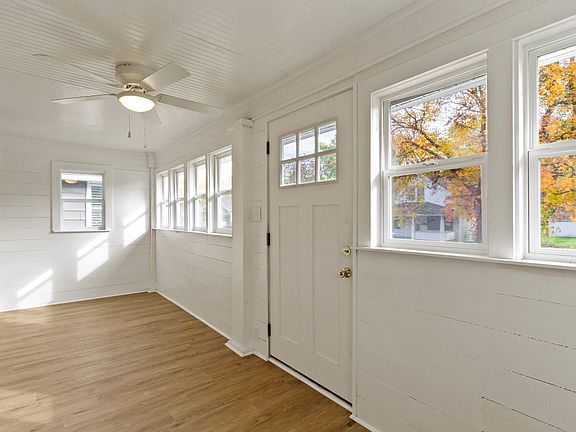 3rd image of 4506 Evanston Ave