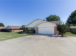 1807 Carrie Pl, Springdale, AR 72762