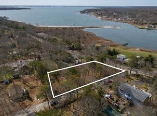 61 Atlantic Ave, Hampton Bays, NY 11946