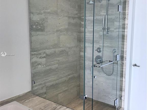 5th image of 2900 NE 7th Ave Unit 4006