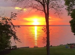 2697 Nicolet Dr, Green Bay, WI 54311