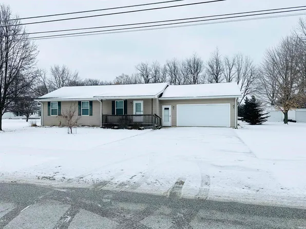 913 Walkerton Trl, Walkerton, IN 46574