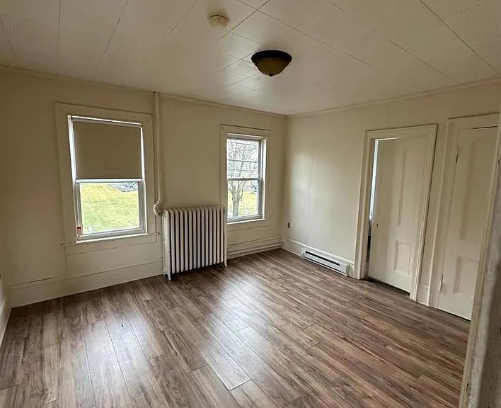 91 Ulster Ave — Photo 1