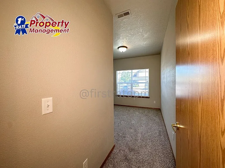 1923 E Wilson Ln #C — Photo 19